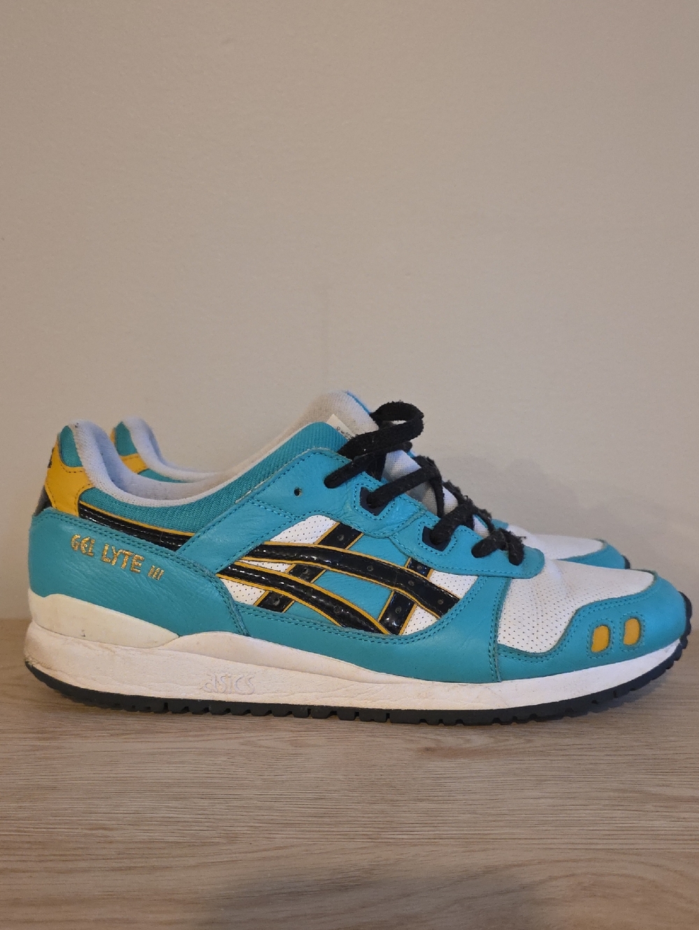 Asics Gel Lyte III Green and White